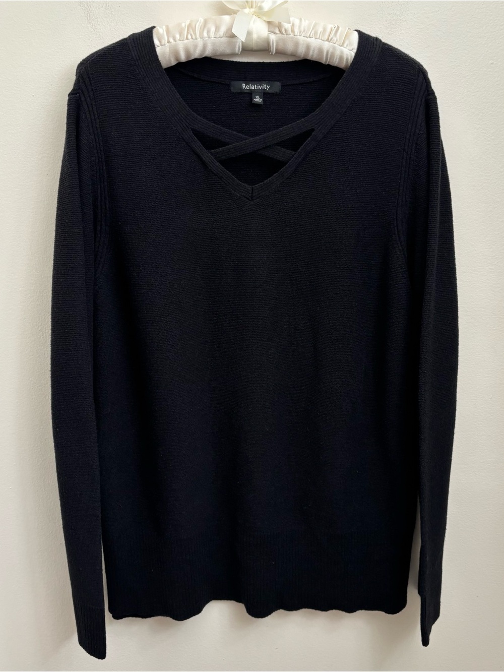 Relativity XL Black V-Neck Pullover Sweater Top
